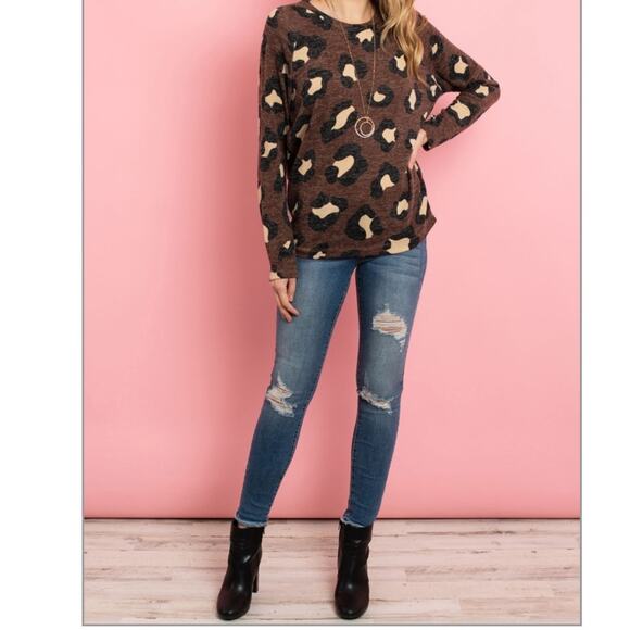 NWT Leopard Print Long Sleeve Top Size Small - Picture 6 of 6